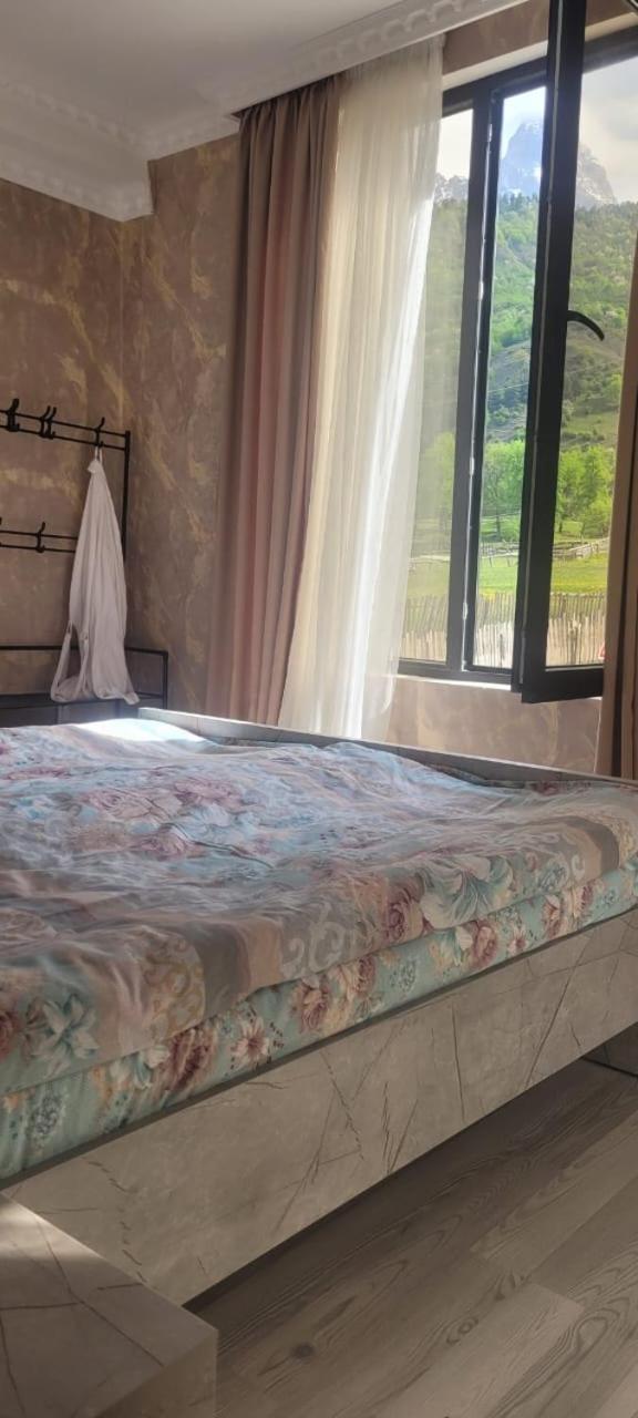 Guest House Guli 梅斯蒂亚 客房 照片